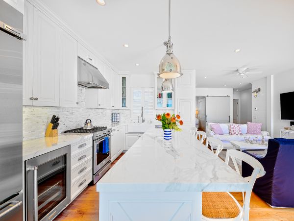 Modern Oceanfront 4 Bedroom Home with Private Spa Sleeps 11