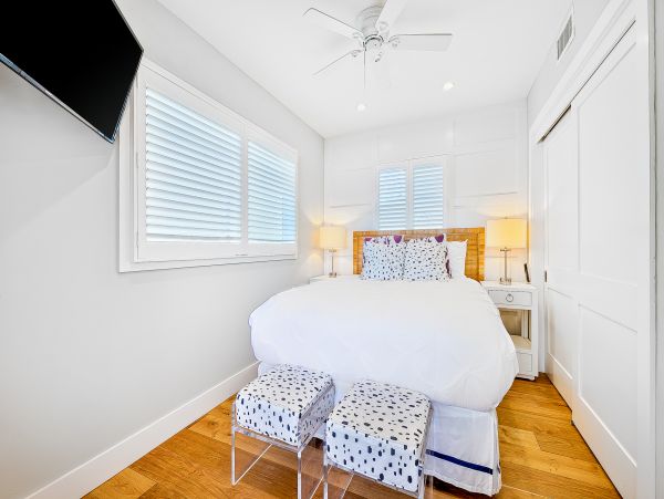 Modern Oceanfront 4 Bedroom Home with Private Spa Sleeps 11
