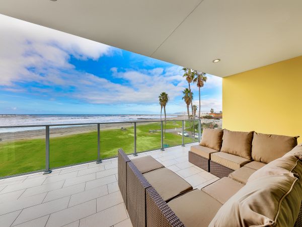 Ocean Beach Vacation Condo 3 Bedroom Beachfront
