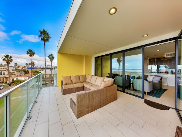 Ocean Beach Vacation Condo 3 Bedroom Beachfront