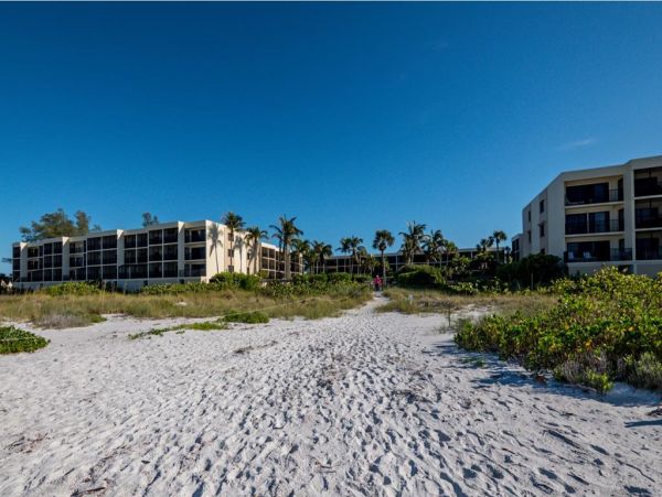 On Beach Boca Grande Vacation Condo Two Bedroom