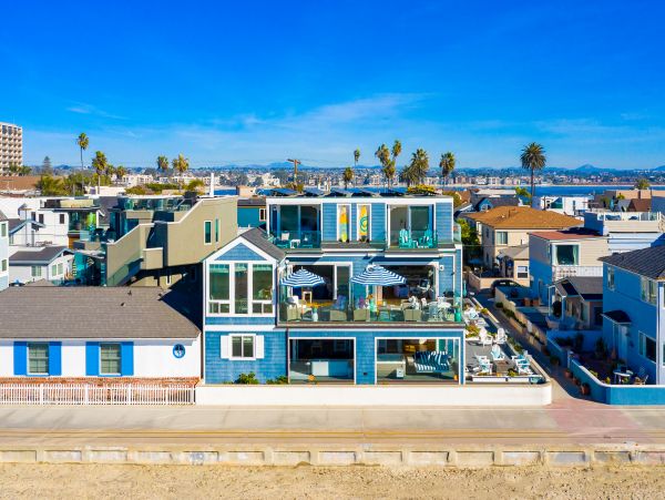 Mission Beach Vacation Home Three Bedroom Beach Front
