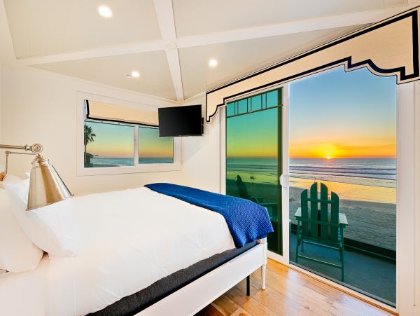 Mission Beach Vacation Home Three Bedroom Beach Front
