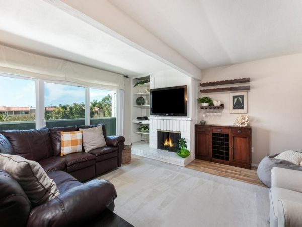 Spacious 3 Bedroom Home in Hermosa Beach Sleeps 6