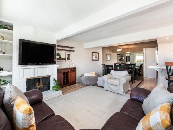 Spacious 3 Bedroom Home in Hermosa Beach Sleeps 6
