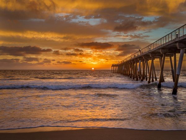 Spacious 3 Bedroom Home in Hermosa Beach Sleeps 6