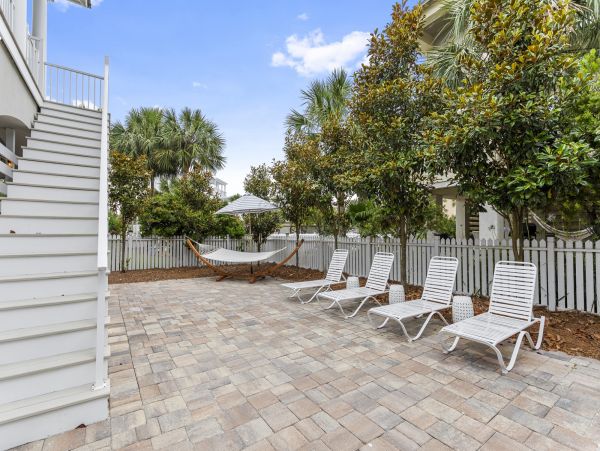 Destin Elegant Four Bedroom Vacation Home Near the Beach