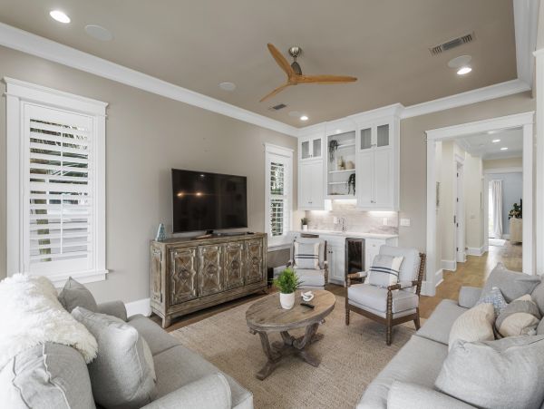Destin Elegant Four Bedroom Vacation Home Near the Beach