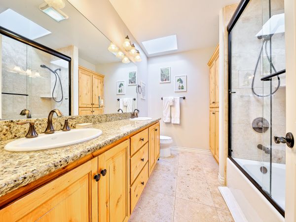 Stunning Coastal Retreat with Bay and Beach Views, Rooftop Deck & Firepit!