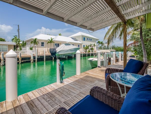 Breathtaking Water View From 4 Bedroom Canal Home