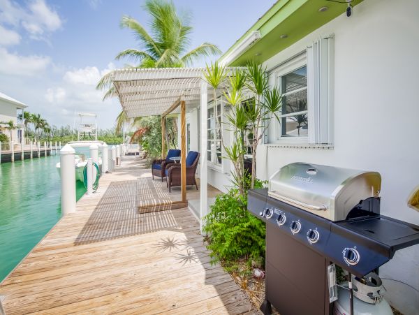 Breathtaking Water View From 4 Bedroom Canal Home