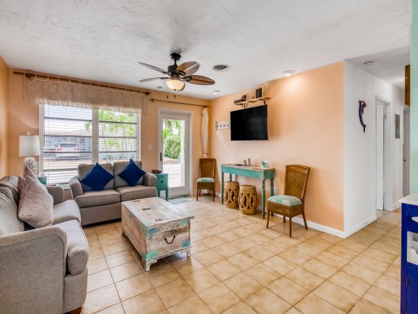 Breathtaking Water View From 4 Bedroom Canal Home