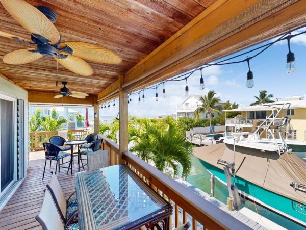 Charming Canal-Side Property in Marathon, Florida Keys- Perfect for Couples