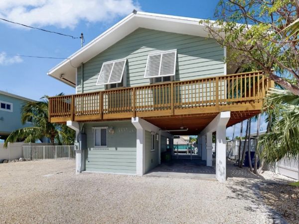 Charming Canal-Side Property in Marathon, Florida Keys- Perfect for Couples