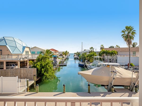 Canal Views Home With A Private Pool