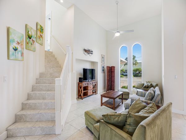 Magnificent Marathon Vacation Home away from Home