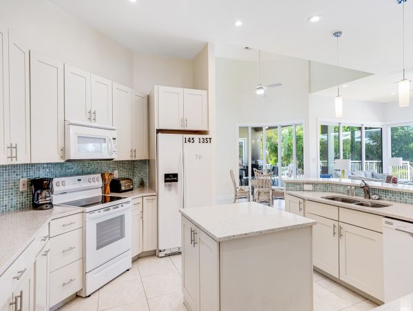 Magnificent Marathon Vacation Home away from Home