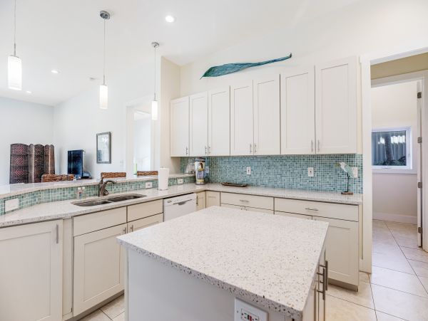 Magnificent Marathon Vacation Home away from Home