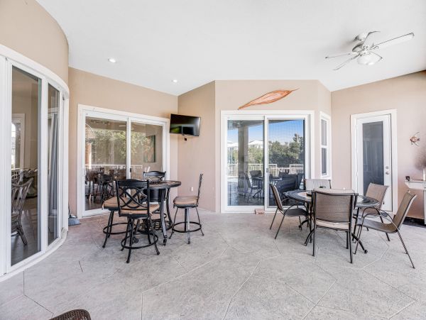 Magnificent Marathon Vacation Home away from Home