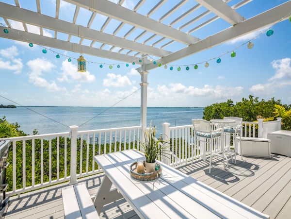 Luxurious Waterfront Retreat with Private Pool & Dock in Cudjoe Key