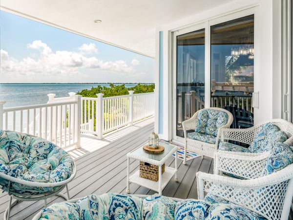 Luxurious Waterfront Retreat with Private Pool & Dock in Cudjoe Key