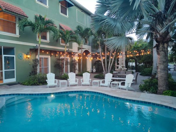 Four Bedroom Canal Front Vacation Home in Siesta Key
