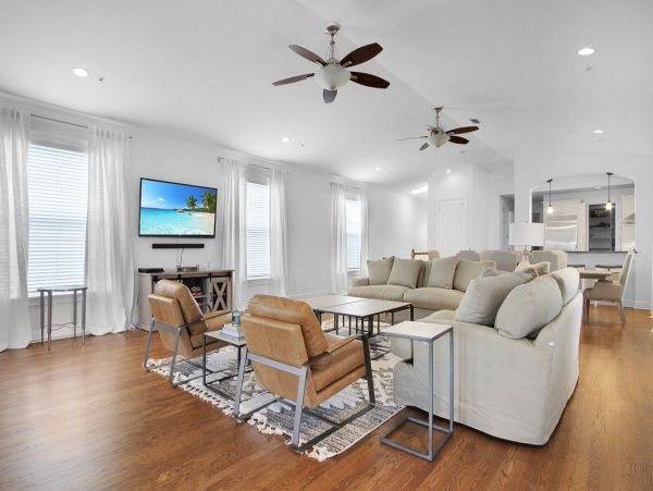 Four Bedroom Canal Front Vacation Home in Siesta Key