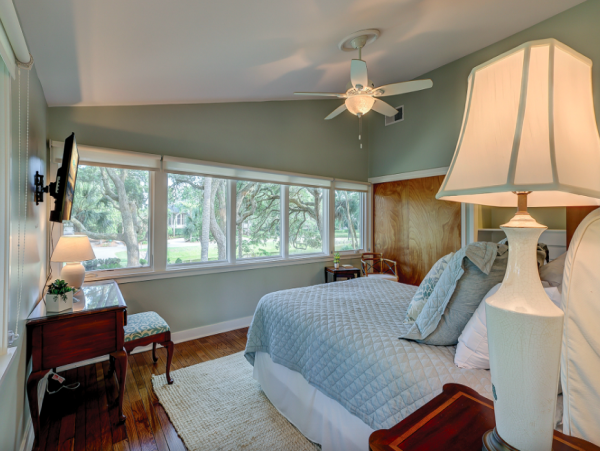 Gorgeous 4 Bedroom Vacation Home in Hilton Head 11 Guests