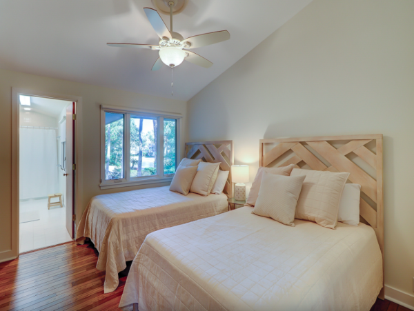 Gorgeous 4 Bedroom Vacation Home in Hilton Head 11 Guests