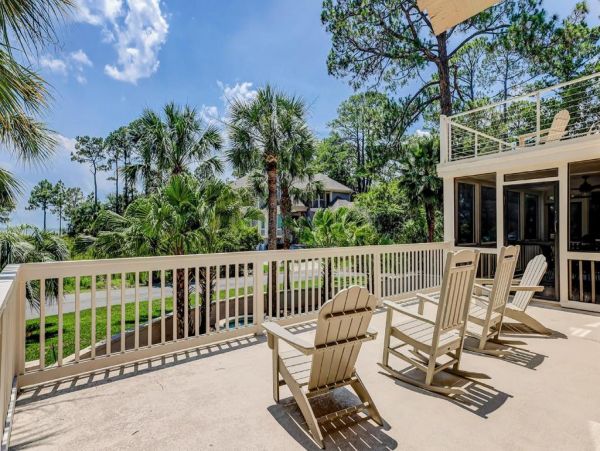 Hilton Head Vacation Pool Home Four Bedroom plus Loft