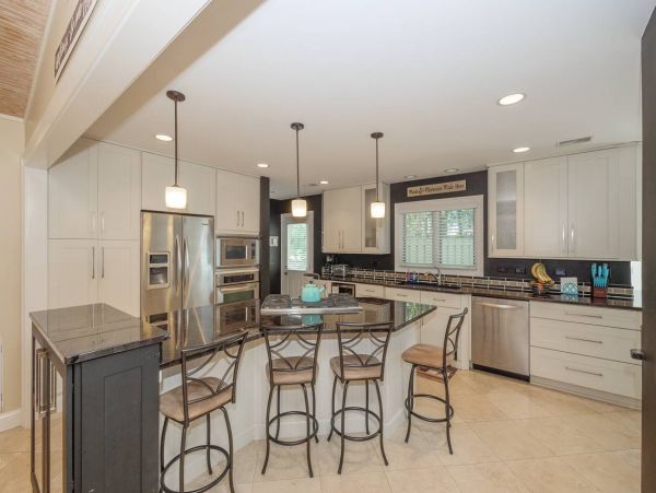 Hilton Head Vacation Pool Home Four Bedroom plus Loft