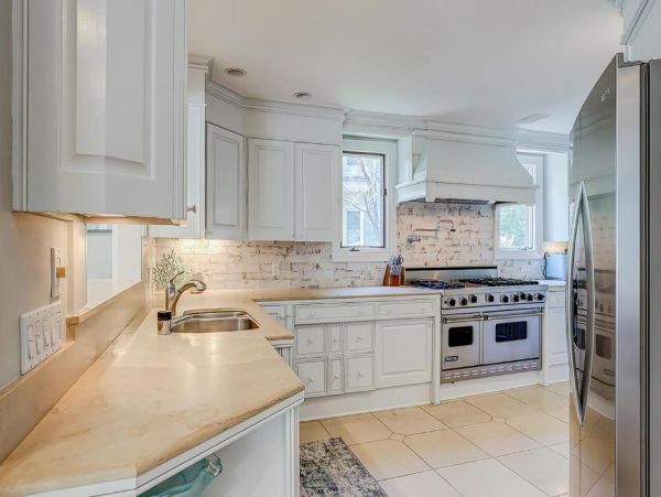 Hilton Head Vacation Pool Home Four Bedroom plus Loft