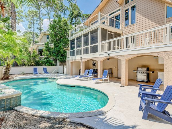 Hilton Head Vacation Pool Home Four Bedroom plus Loft