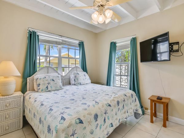 Key Colony Beach Waterfront Vacation Rental - Florida Keys Luxury Home with Private Dock