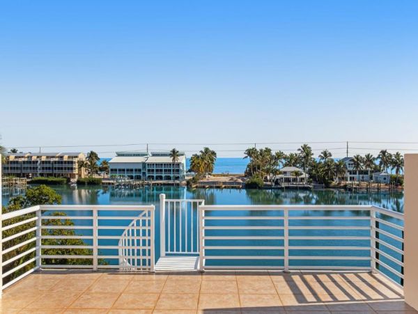 Gulf Views Islamorada Vacation Home Six Bedroom