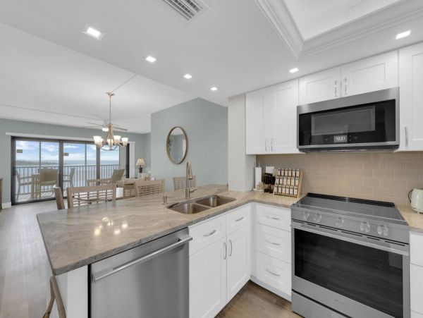 Fort Myers Beach Vacation Rental - Gulf Front Condo with Pool & Concierge Services
