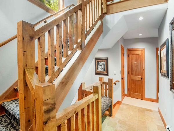 Bachelor Gulch ski ins ski out home