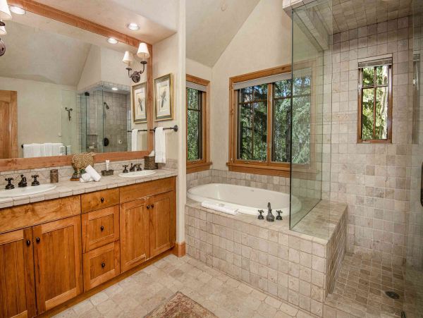 Bachelor Gulch ski ins ski out home