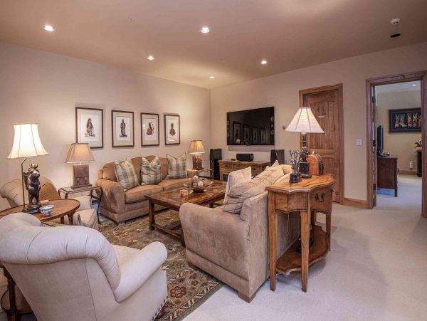 Bachelor Gulch ski ins ski out home
