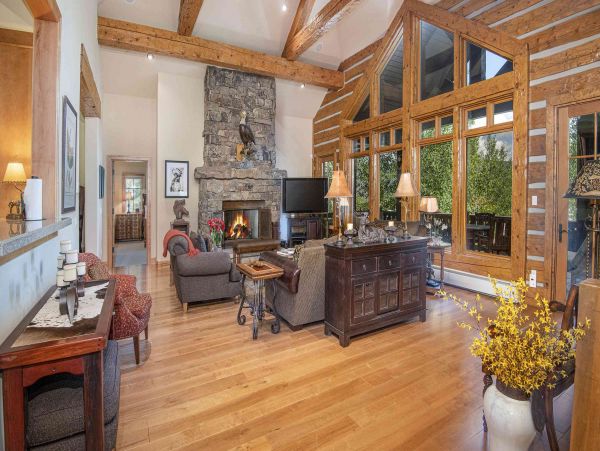 Bachelor Gulch ski ins ski out home