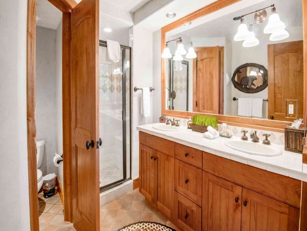 Bachelor Gulch ski ins ski out home