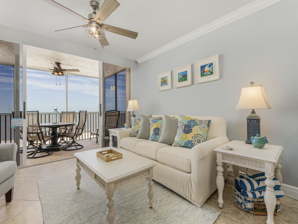 Magnificent Views Newly Updated  Beachfront Style
