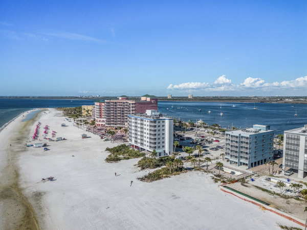 Magnificent Views Newly Updated  Beachfront Style