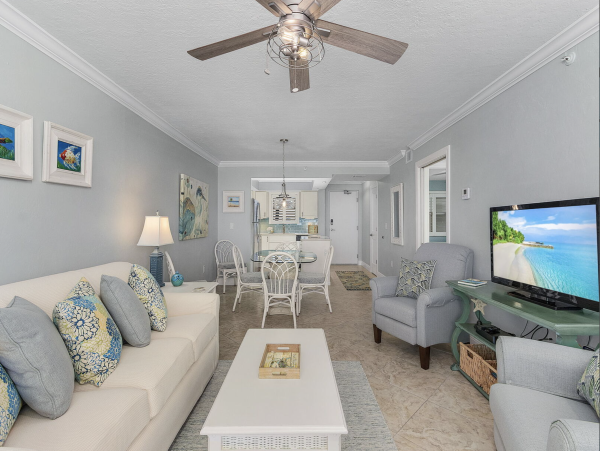 Magnificent Views Newly Updated  Beachfront Style