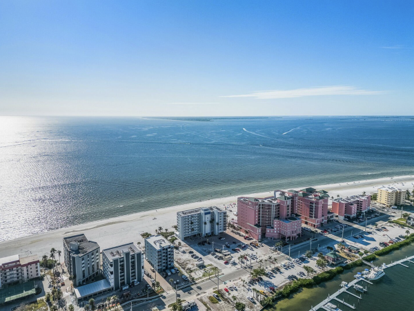 Magnificent Views Newly Updated  Beachfront Style
