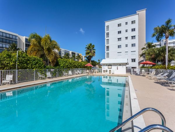 Bay Views Fort  Myers Vacation Condo Two Bedroom
