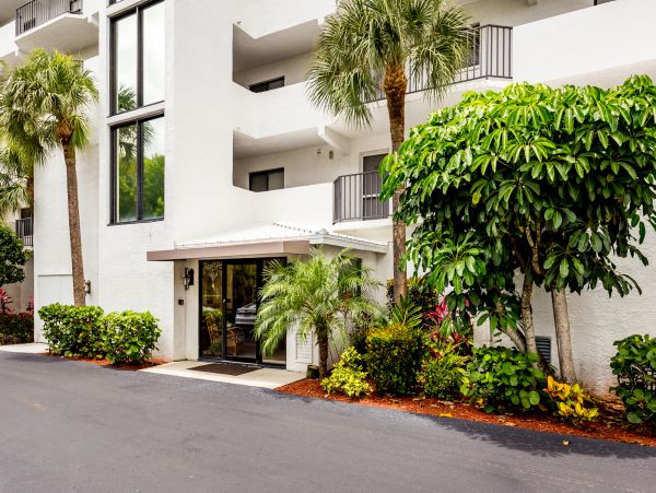 Bay Views Fort  Myers Vacation Condo Two Bedroom