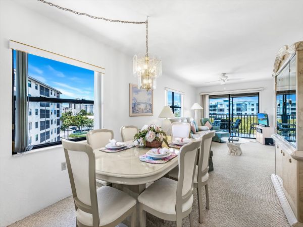 Fort Myers Beach Vacation Rental – Estero Island Beachfront Condo with Pool