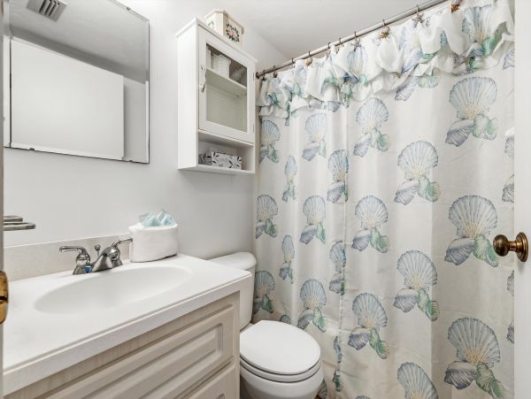Fort Myers Beach Vacation Rental – Estero Island Beachfront Condo with Pool