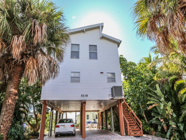 Fort Myers Home 1021897